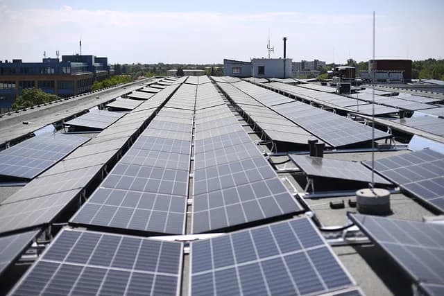 Ile energii wyprodukuje fotowoltaika 8 kW? Sprawdź, czy to się opłaca!