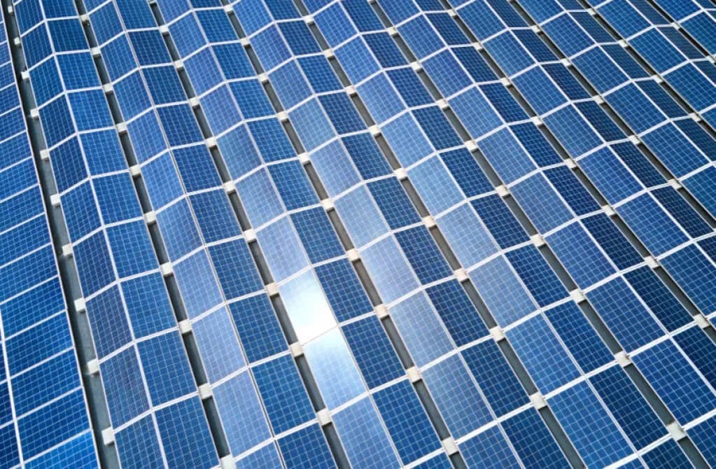 Fotowoltaika wschód czy zachód: Która orientacja daje więcej energii?