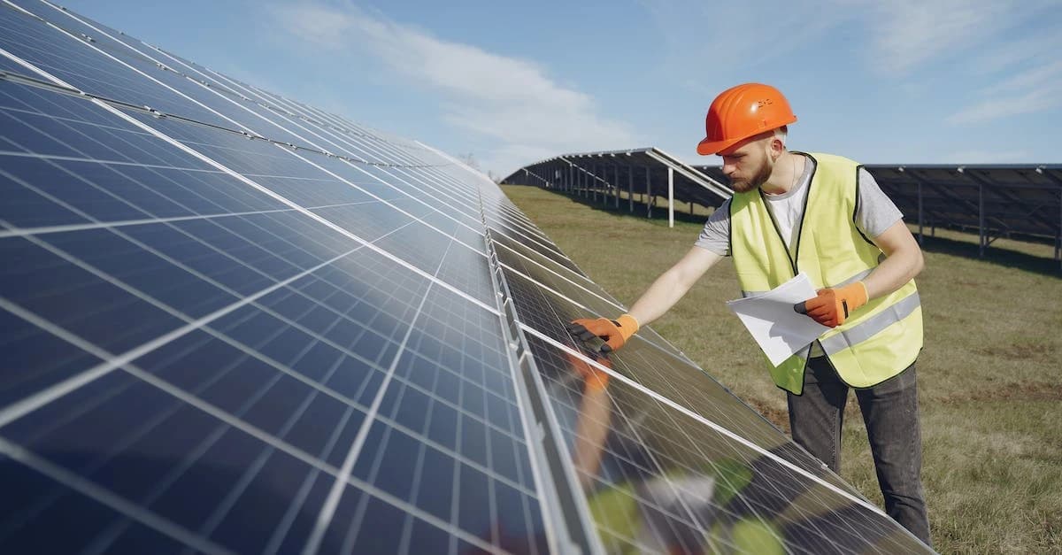 Zabezpieczenia PV przed pożarem Jak uchronić instalację