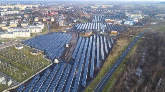 Farma Fotowoltaiczna Opłacalność - Potencjalne Zyski i Opłacalność Inwestycji w Farmy Fotowoltaiczne