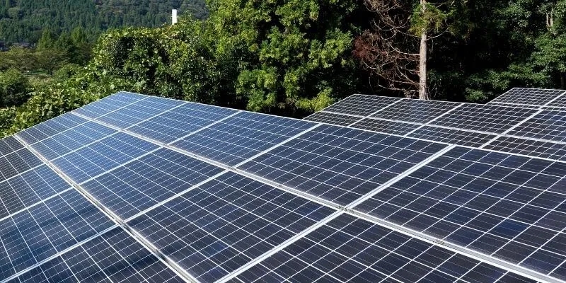 Ile kosztuje panel fotowoltaiki? Sprawdź ceny i oszczędności