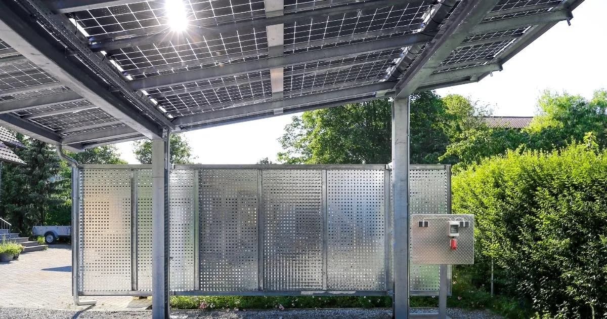 Fotowoltaika na Garażu - Blaszanym, Wiata, Opinie o Fotowoltaice na Polach